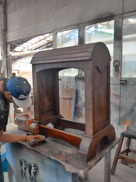 Jorge Kurczyn Saddle Stands factory workshop photograph