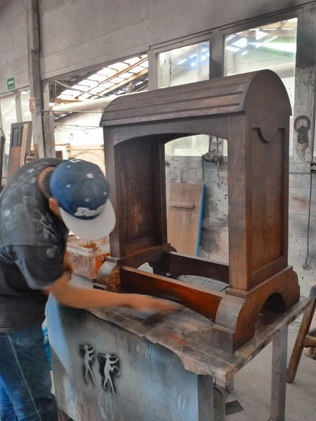 Jorge Kurczyn Saddle Stands factory workshop photograph