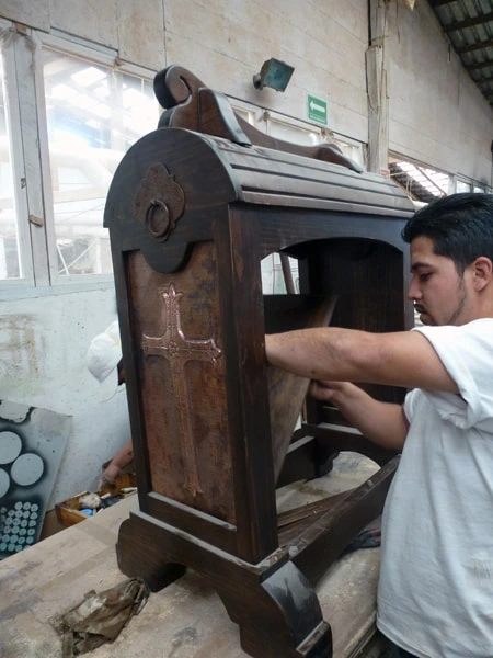 Jorge Kurczyn Saddle Stands factory workshop photograph