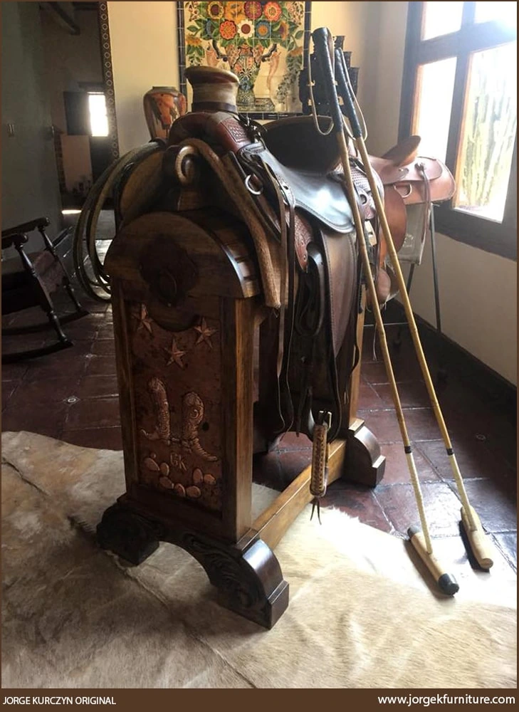Casero Saddle Stand / Saddle Rack