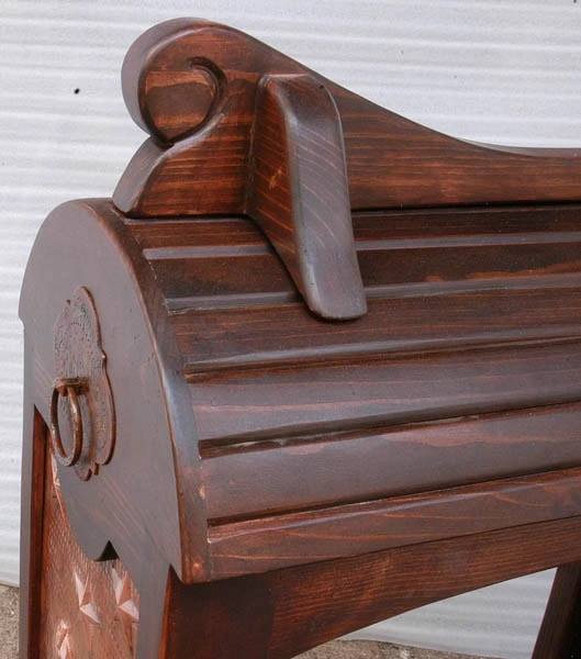 Jorge Kurczyn Saddle Stands gallery photograph